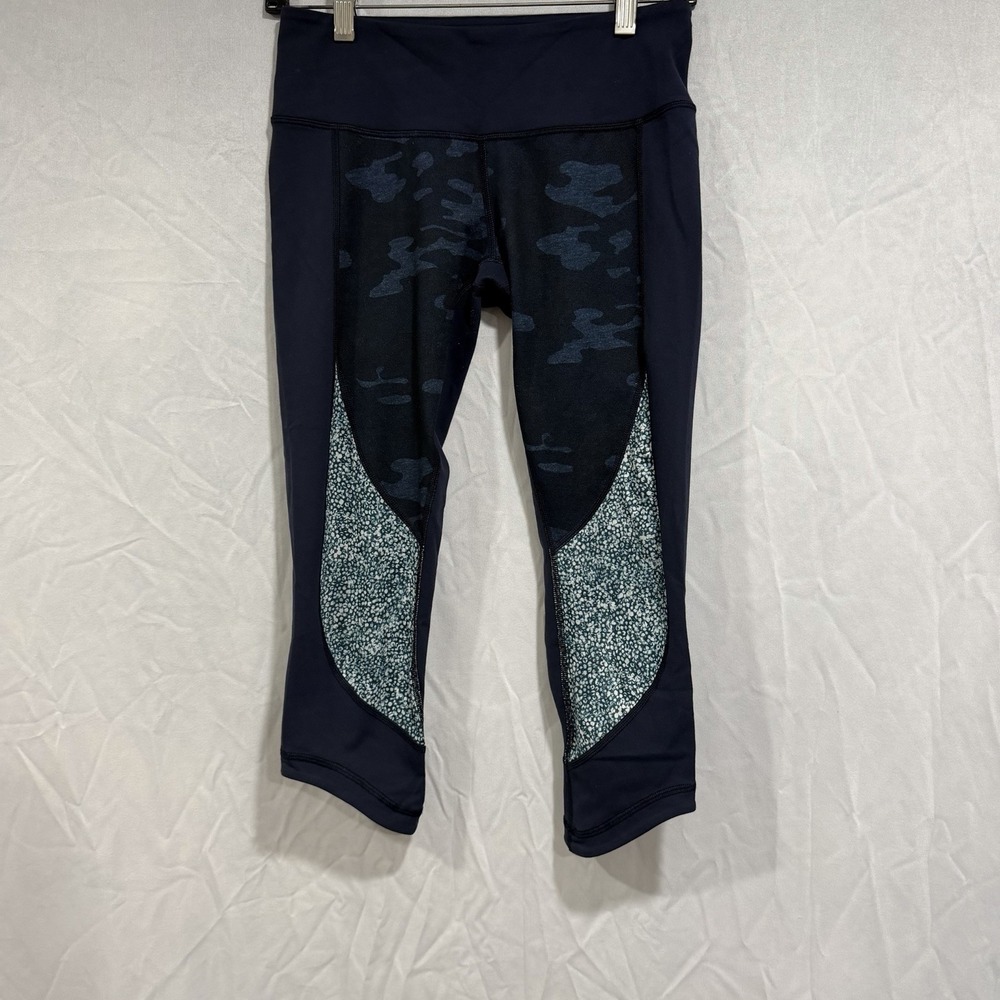 Lululemon Wunder Under Cropped Navy Blue Camouflage‎ Asymmetrical Size 6